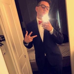 Meet your Posher, Collin